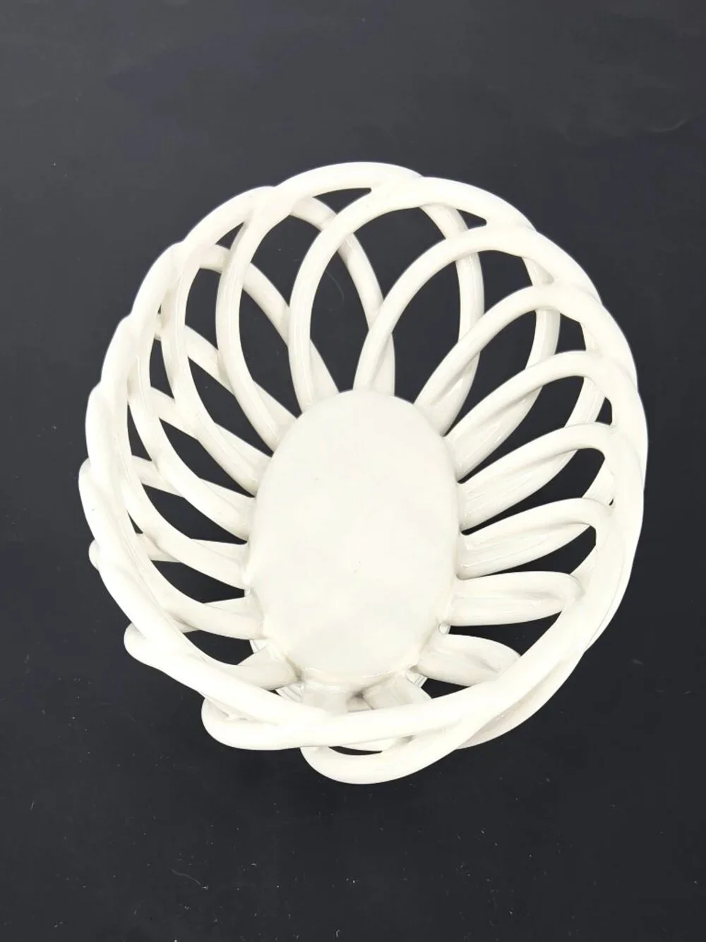 1970s Hand Woven Ceramic Lattice White Classic Ceramic Bread Basket/Fruit Bowl